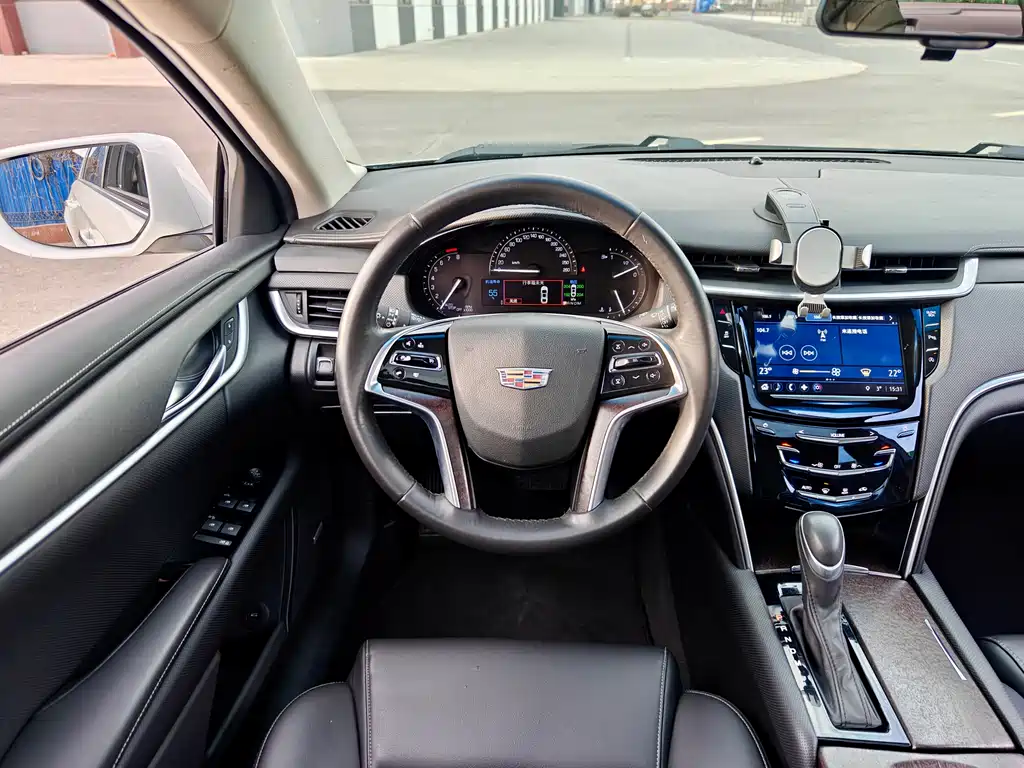 Cadillac XTS 2019 — фото 16