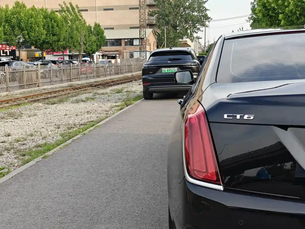 Cadillac CT6 2018 — фото 11