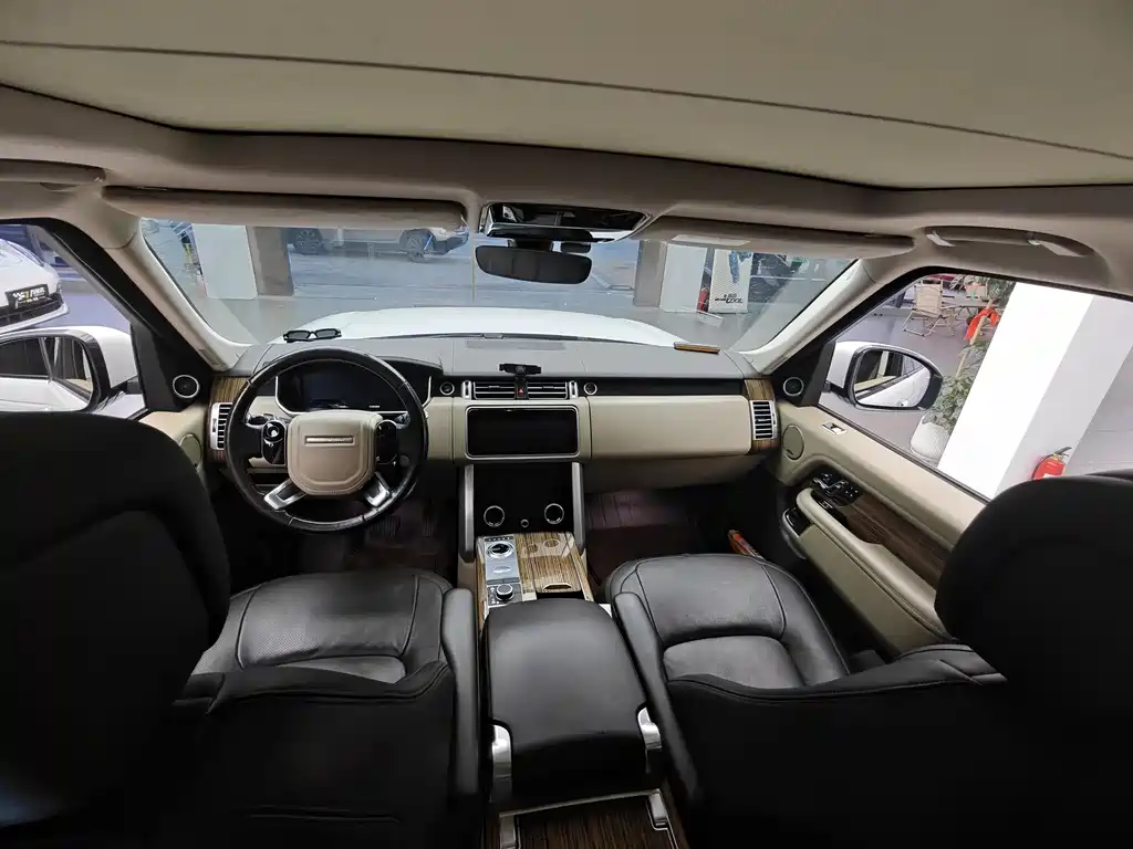 Land Rover Range Rover 2018 — фото 12
