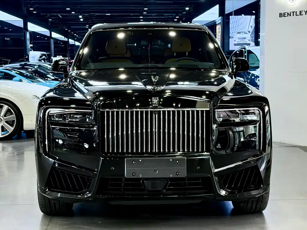 Rolls-Royce Cullinan 2025 — фото 2