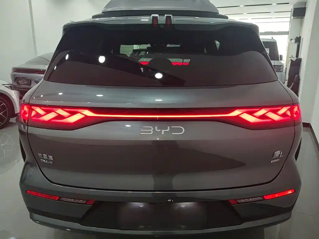 BYD Tang L 2025