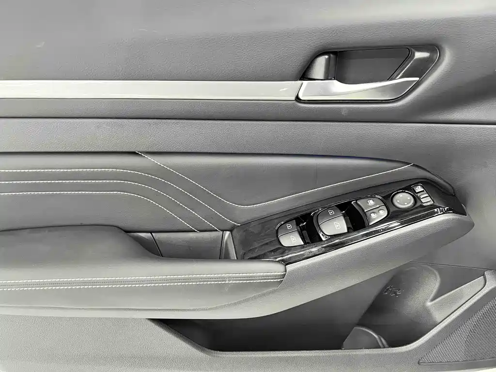 Nissan Teana 2023 — фото 12