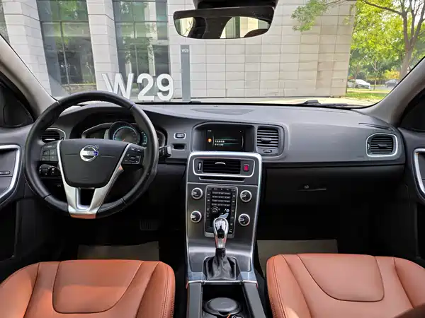 Volvo S60 2015