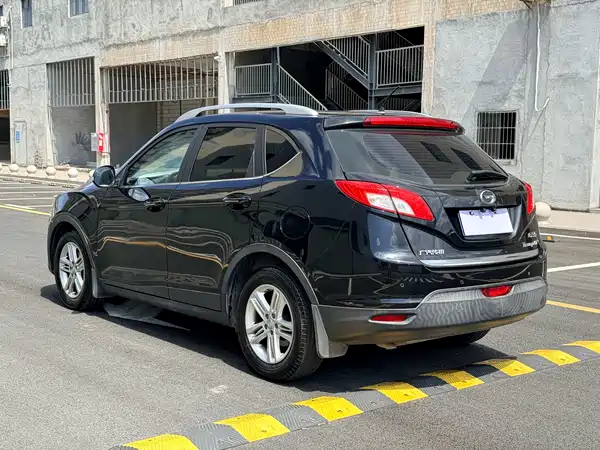 GAC Trumpchi GS5 2014