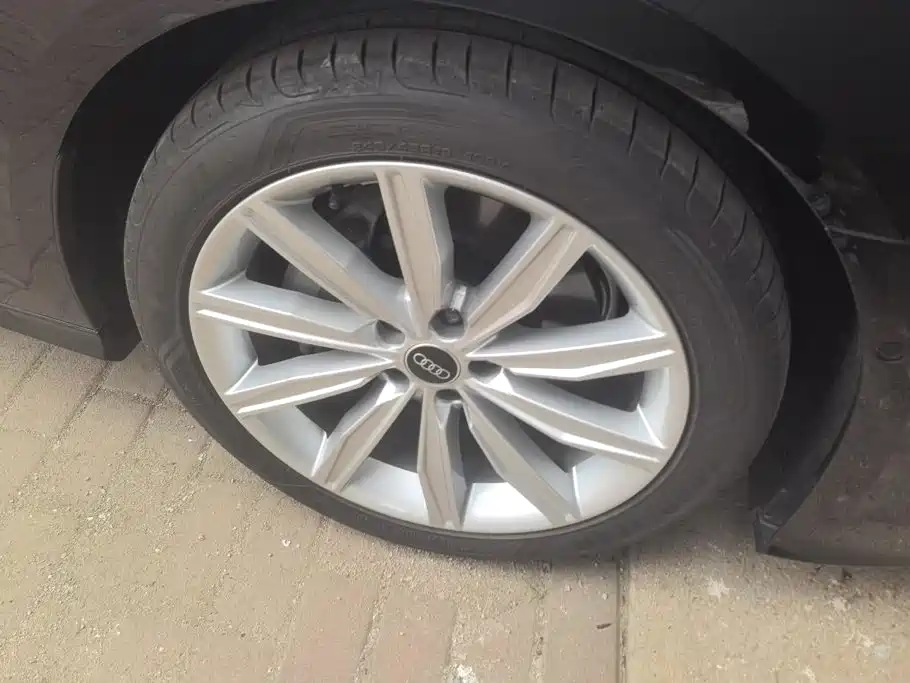 Audi A6L 2023