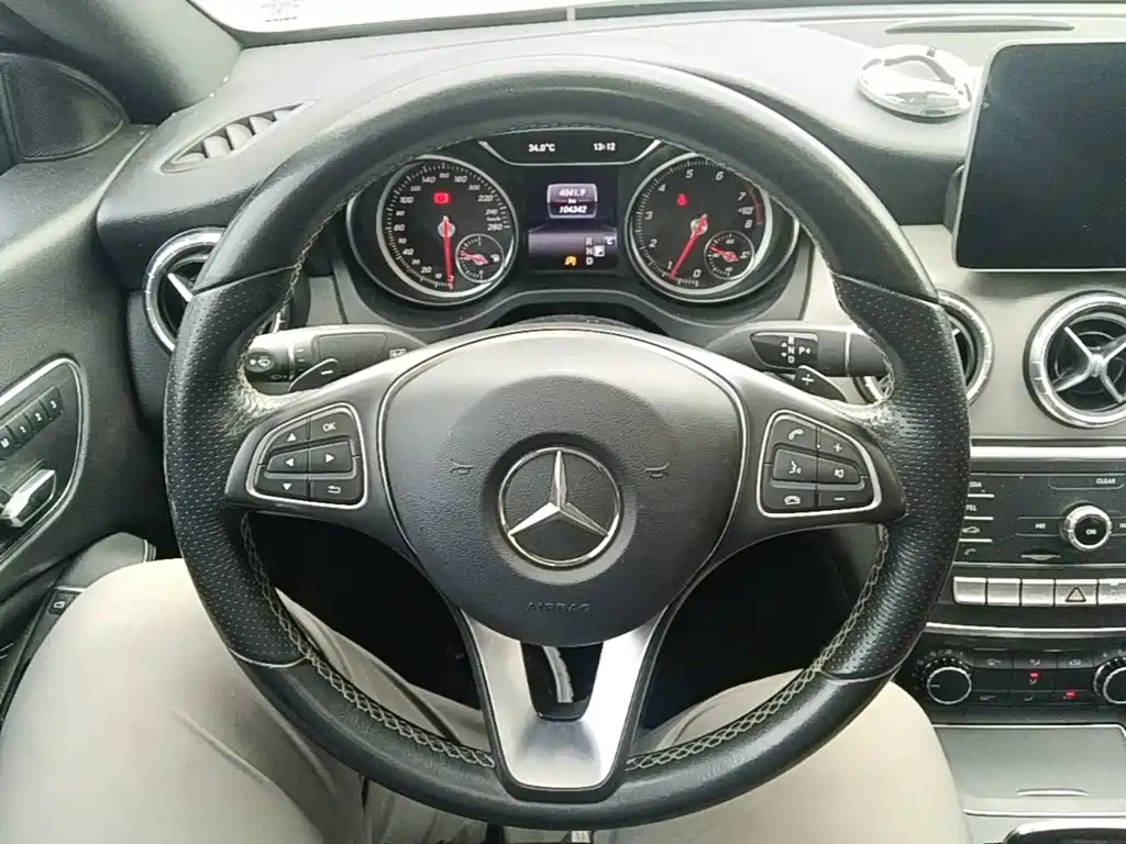 Mercedes-Benz CLA 2018 — фото 11