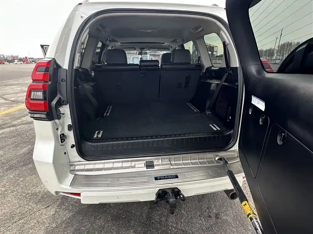 Toyota Prado 2018 — фото 11