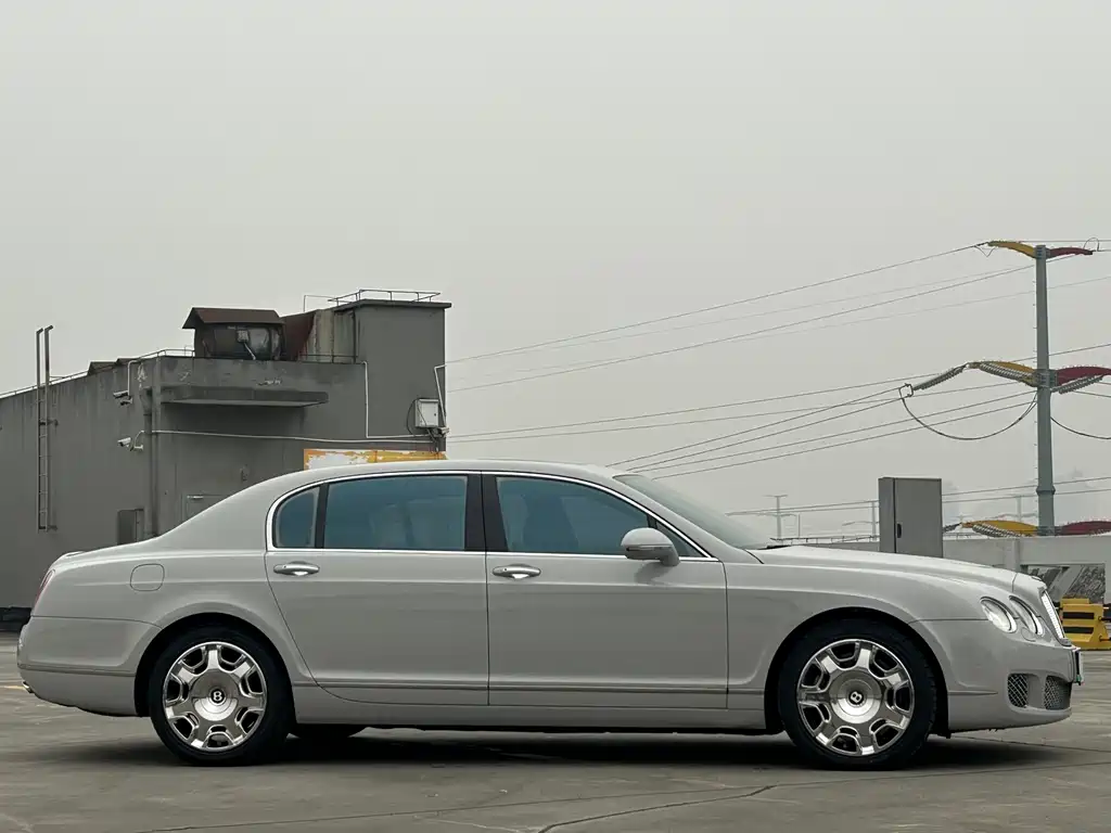 Bentley Flying Spur 2013 — фото 4