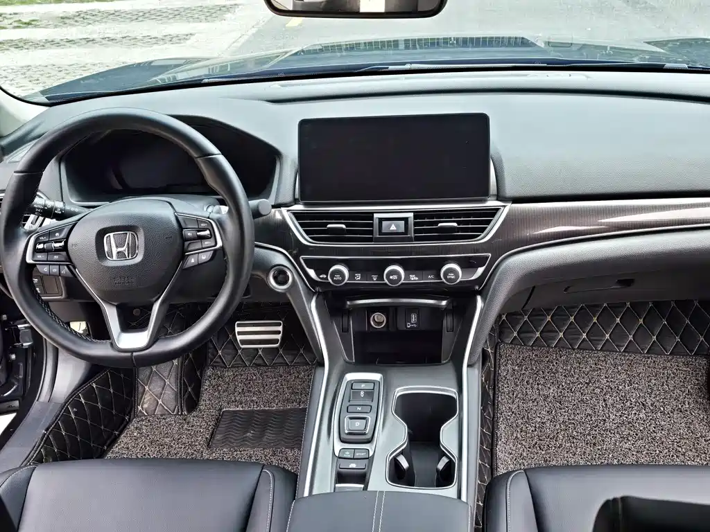 Honda Accord 2023 — фото 11