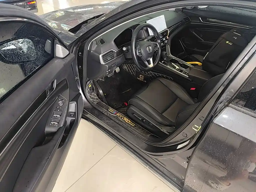 Honda Accord 2023 — фото 16