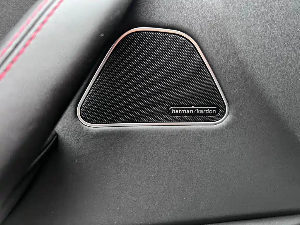 Maserati Levante 2017 — фото 16