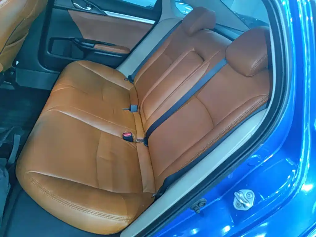Honda Civic 2018 — фото 17