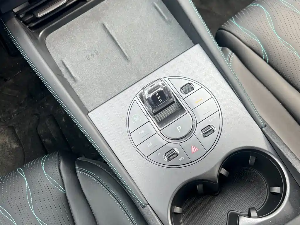 BYD Seal 06 2025 — фото 16