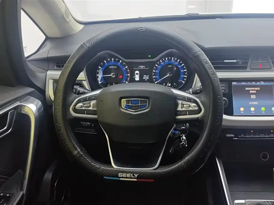 Geely Vision X3 2019 — фото 15