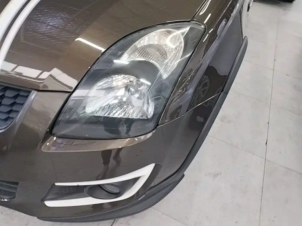 Suzuki Swift 2015 — фото 24