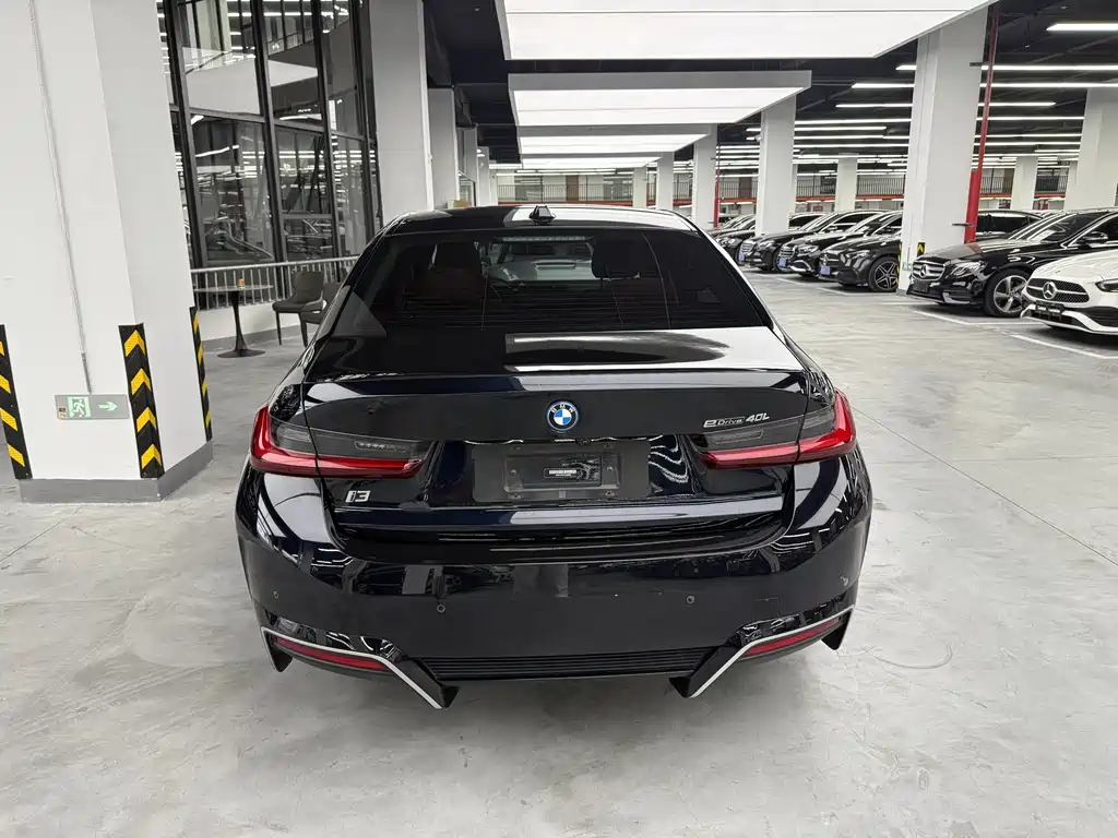BMW i3 2023 — фото 9