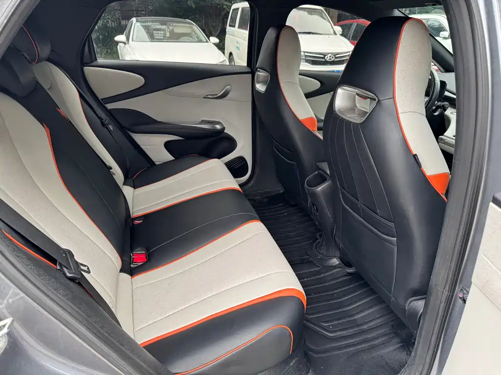 BYD Dolphin 2023 — фото 10