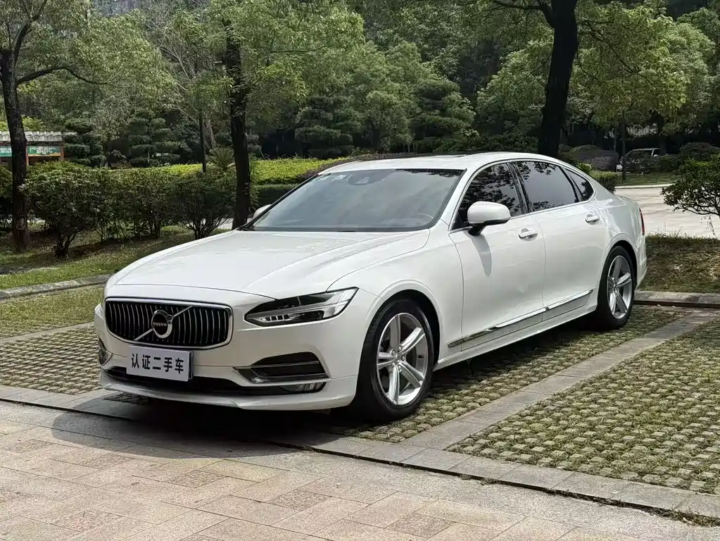 Volvo S90 2018 — фото 1