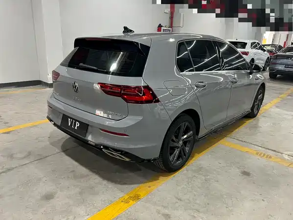 Volkswagen Golf 2021