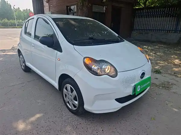 BYD e1 2020