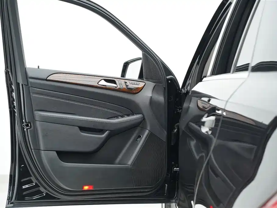 Mercedes-Benz M-Class 2015 — фото 10