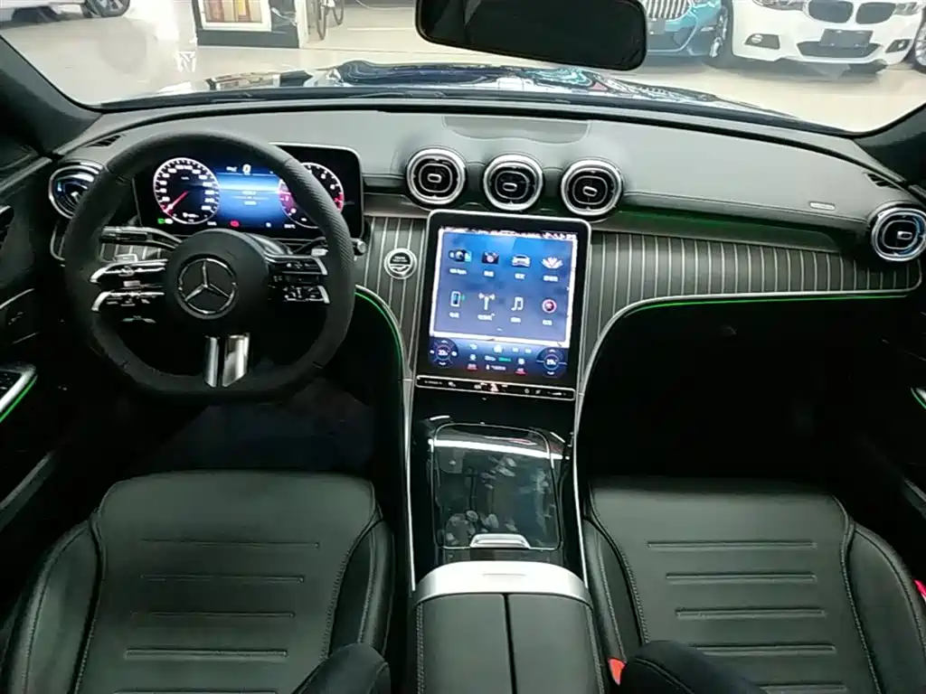 Mercedes-Benz C-Class 2023 — фото 10