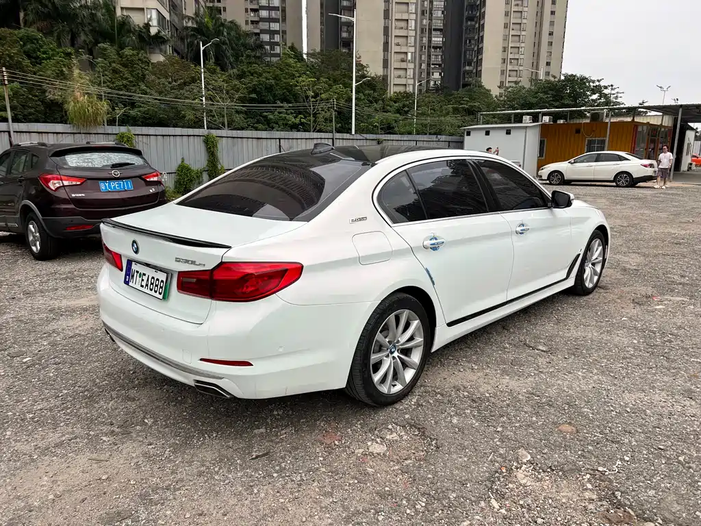 BMW 5 Series New Energy 2018 — фото 4