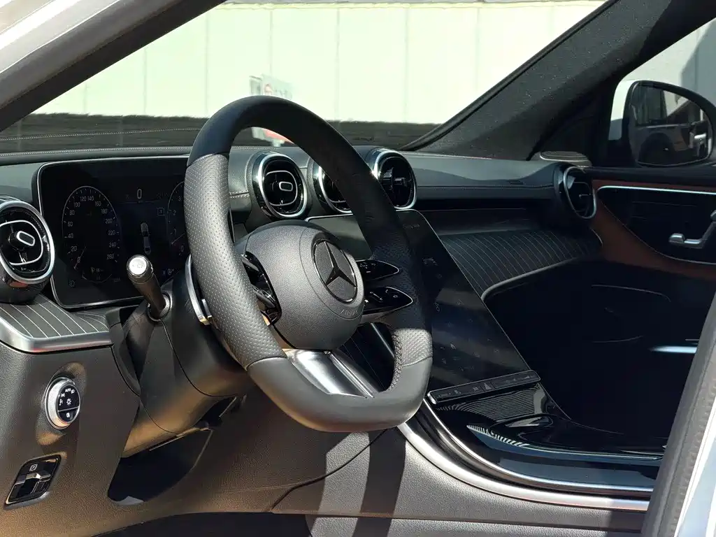Mercedes-Benz C-Class 2022 — фото 8