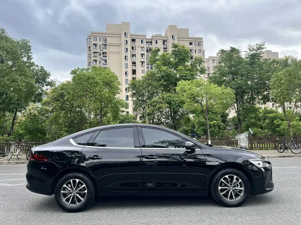 BYD Qin PLUS 2023 — фото 14