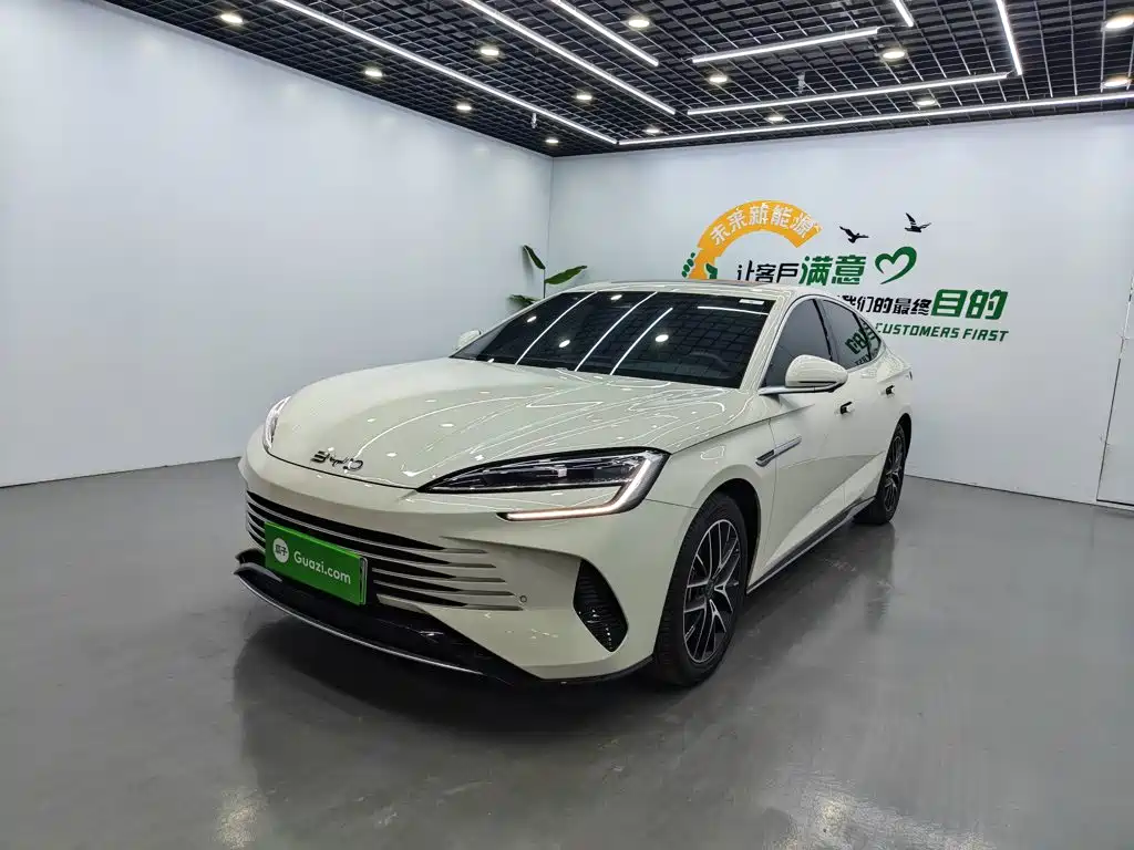 BYD Seal 07 DM-i 2025