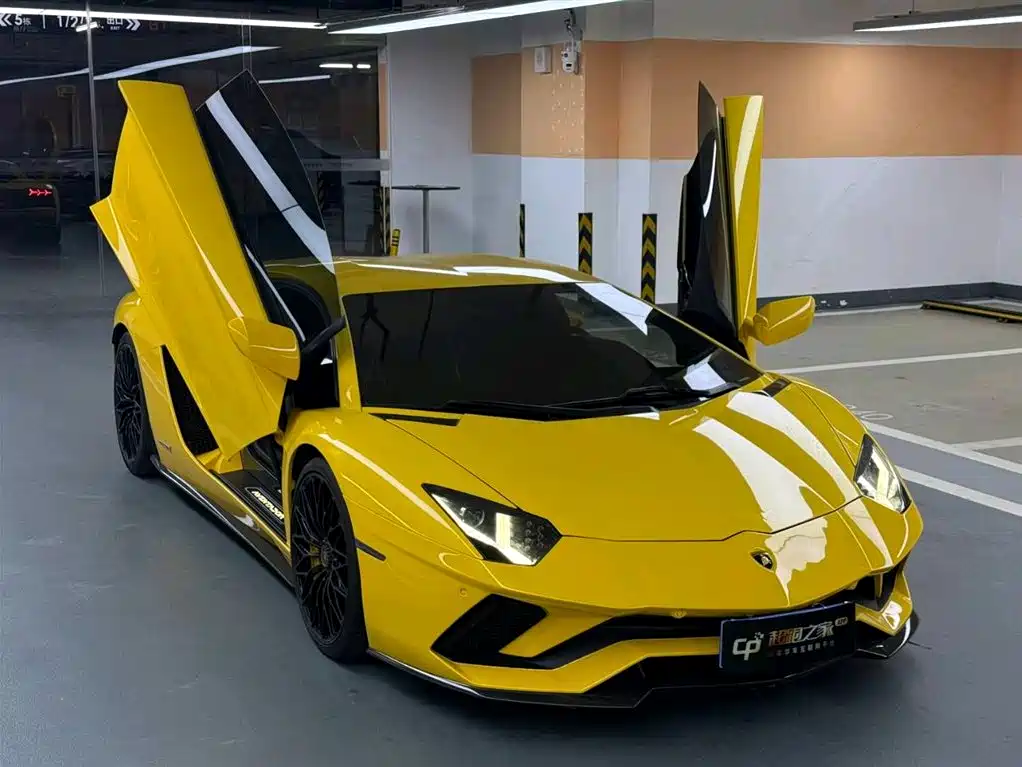 Lamborghini Aventador 2017 — фото 3