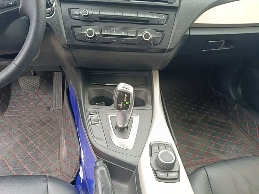 BMW 1 Series 2013 — фото 10