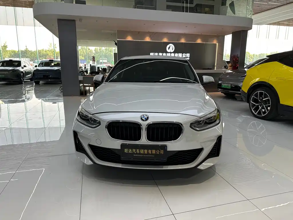 BMW 1 Series 2021