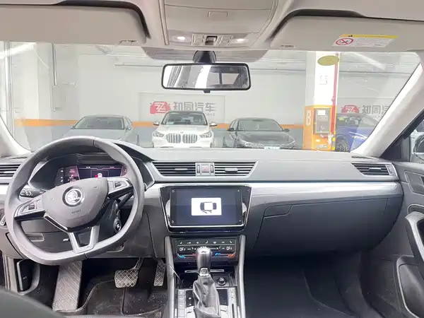 Skoda Superb 2024