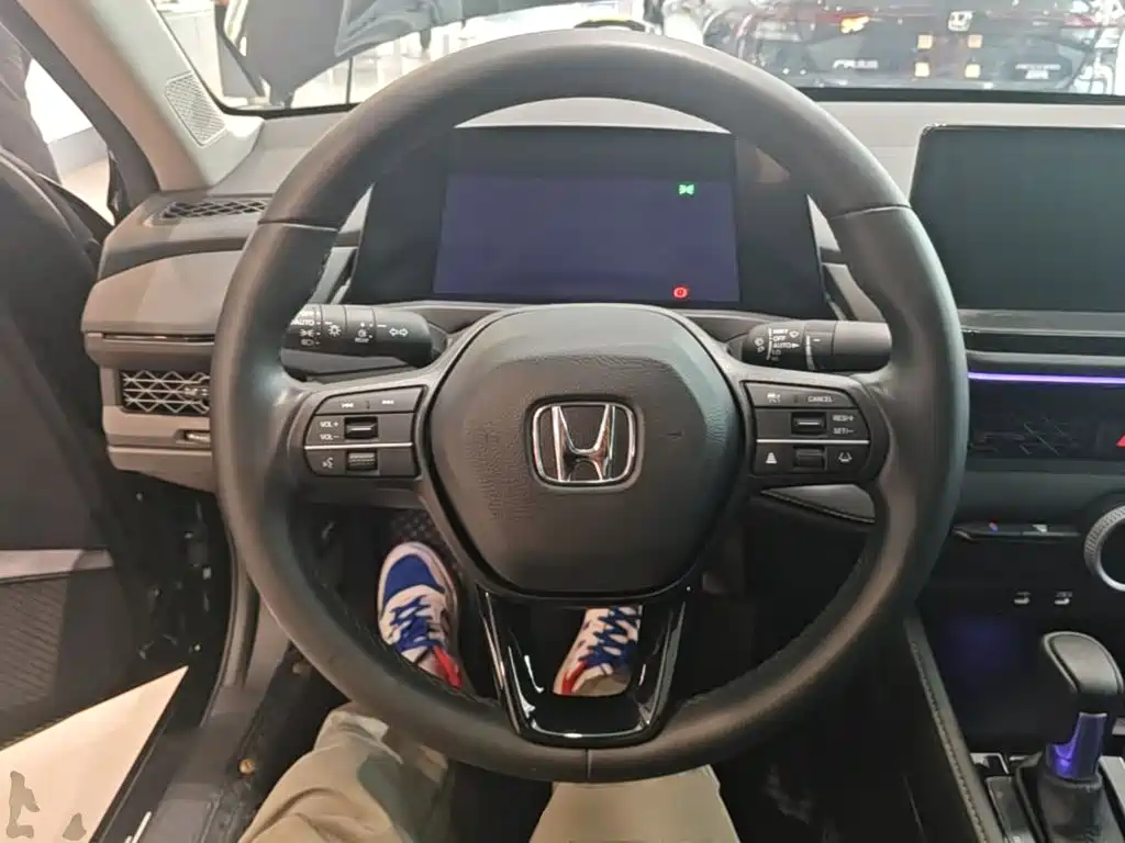 Honda Accord 2025 — фото 11