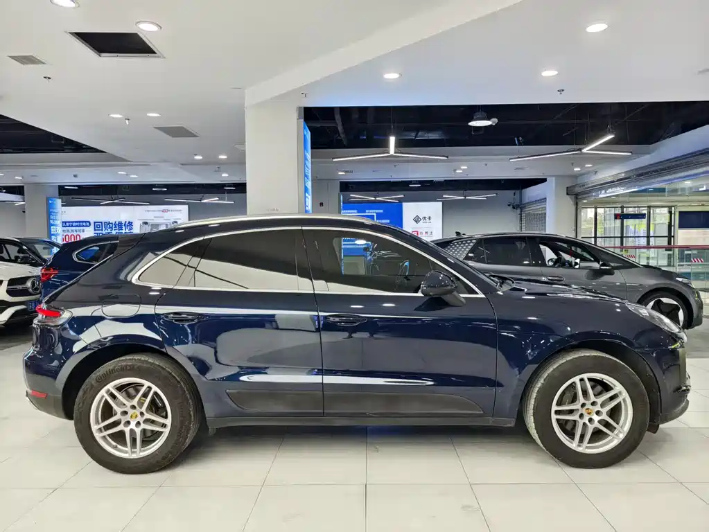 Porsche Macan 2021 — фото 19