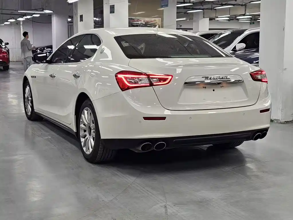 Maserati Ghibli 2014 — фото 14