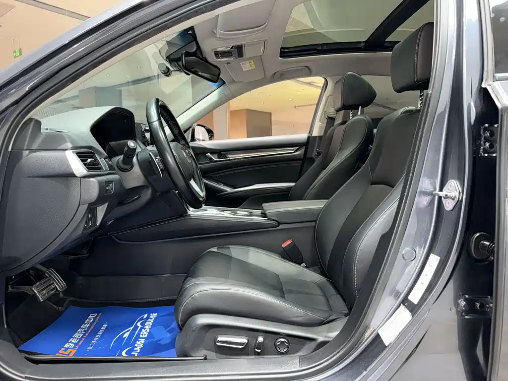 Honda Accord 2022 — фото 11
