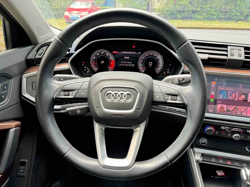 Audi Q3 2022 — фото 15
