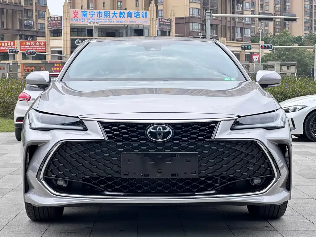 Toyota Avalon 2023 — фото 2
