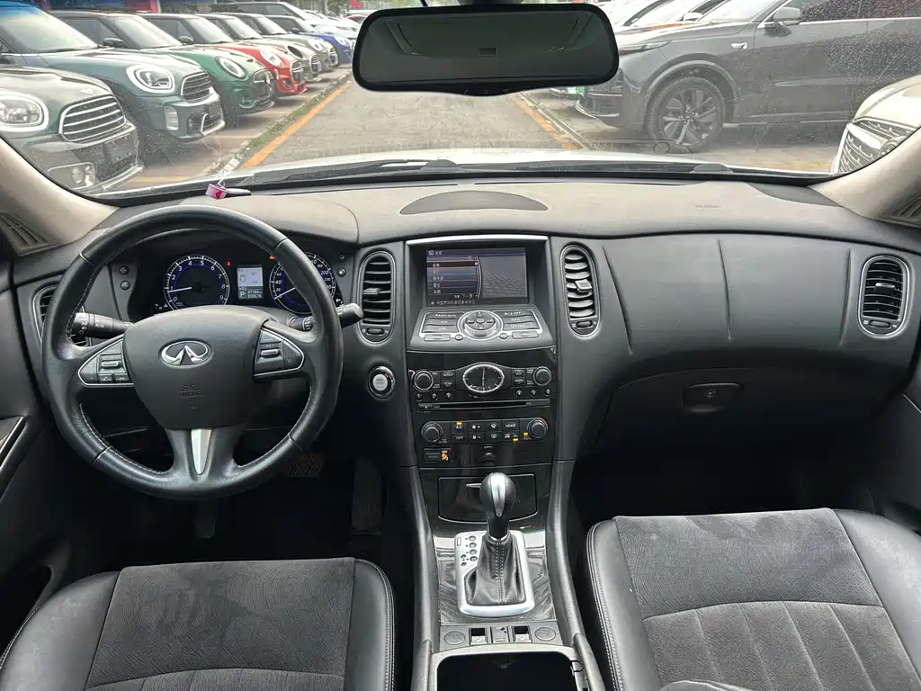 Infiniti QX50 2017 — фото 10