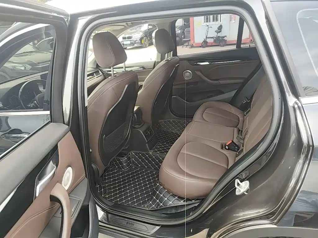BMW X1 2021 — фото 17