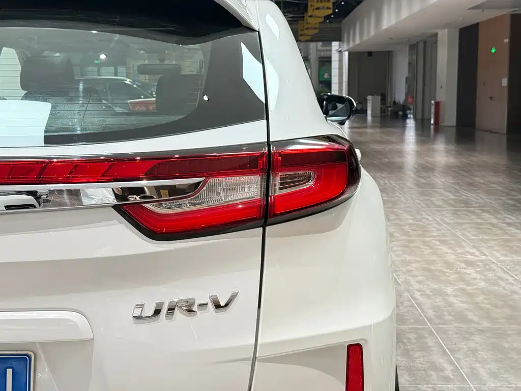 Honda UR-V 2018 — фото 30