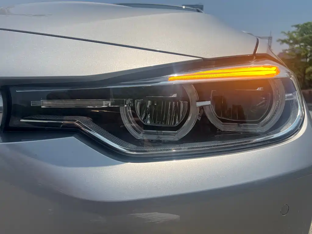 BMW 3 Series 2017 — фото 19