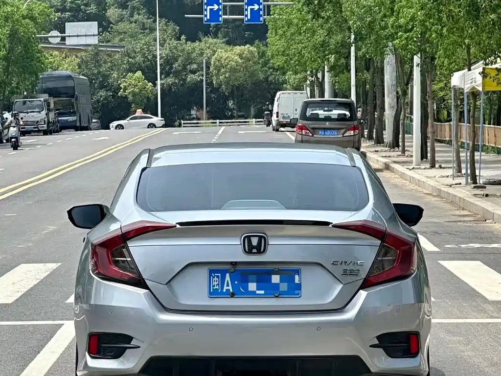 Honda Civic 2019 — фото 4