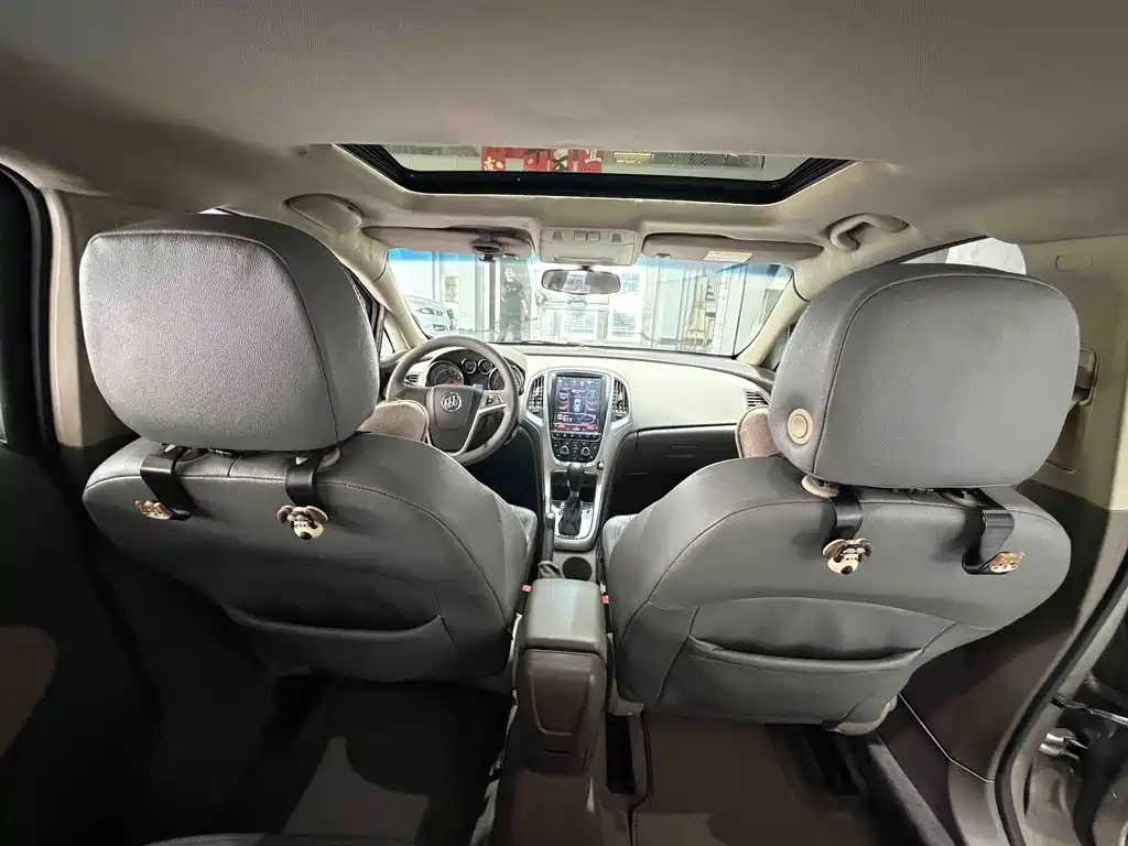 Buick Excelle 2015 — фото 22