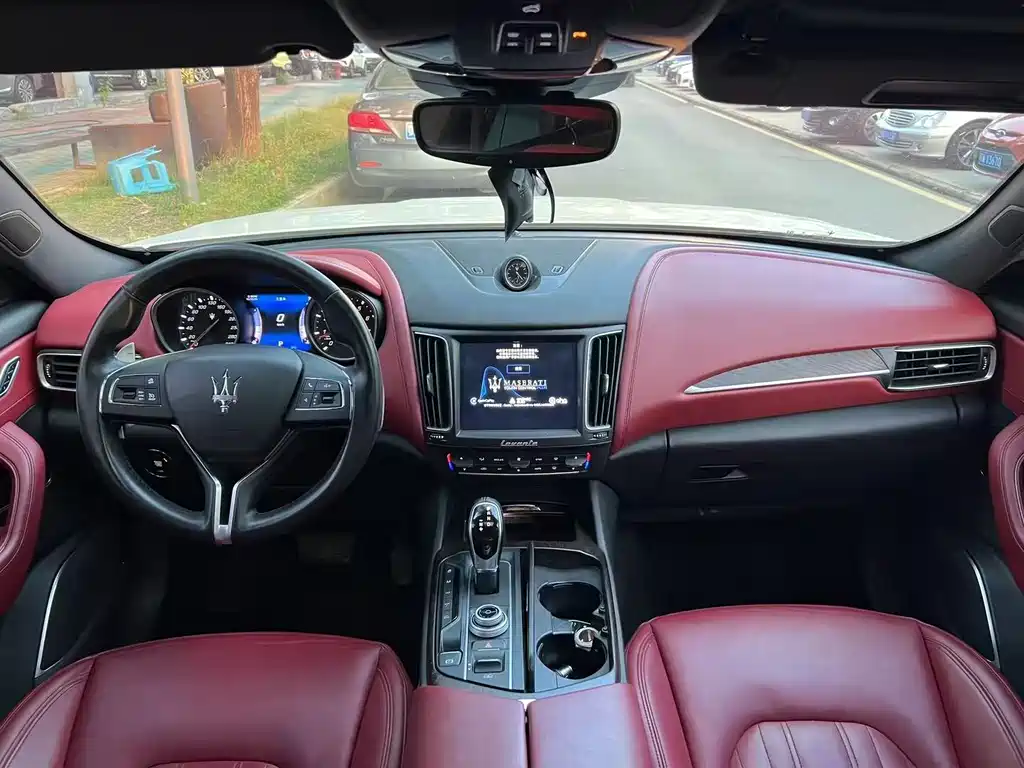 Maserati Levante 2017 — фото 5