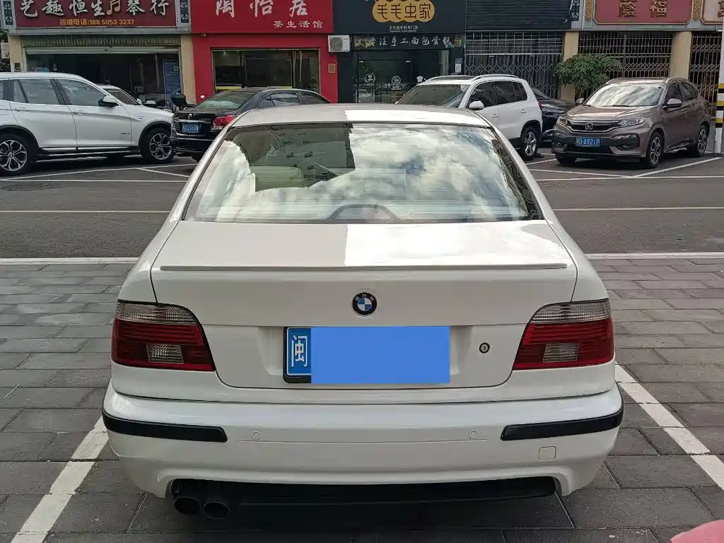 BMW 5 Series 2001 — фото 11