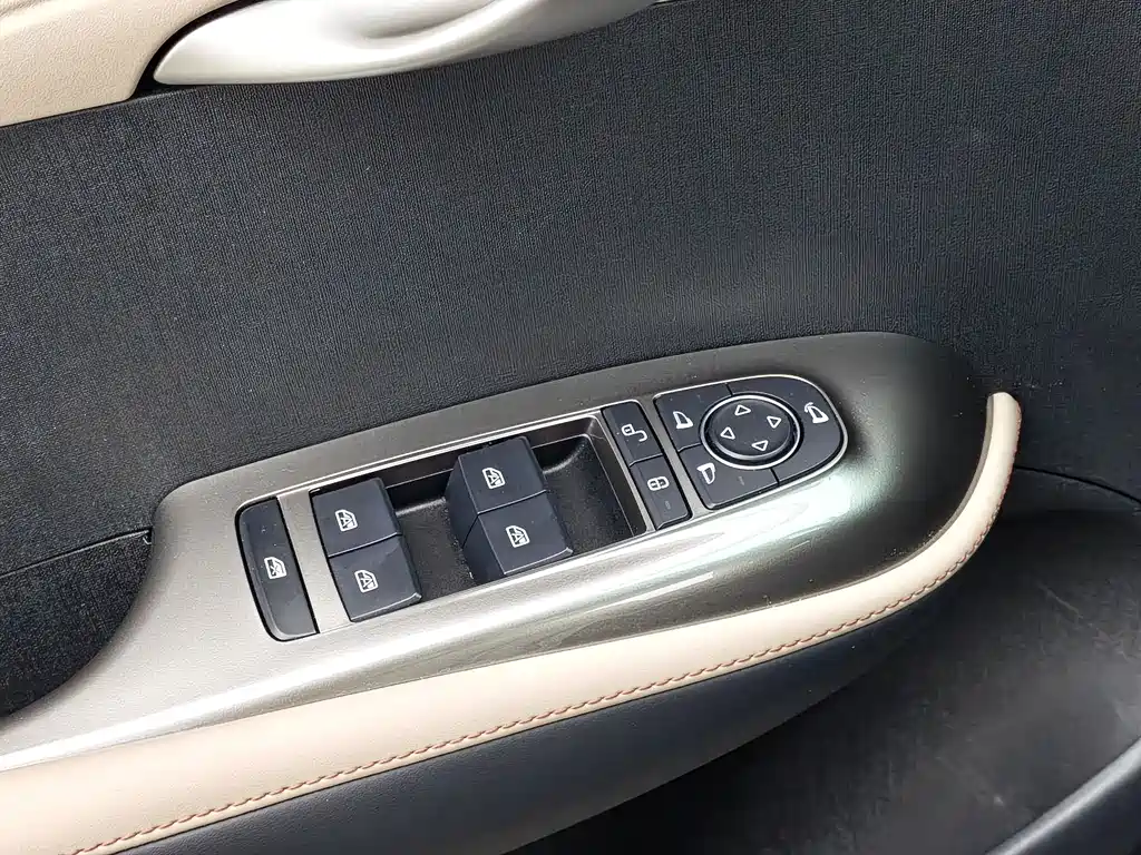 BYD Dolphin 2023 — фото 13