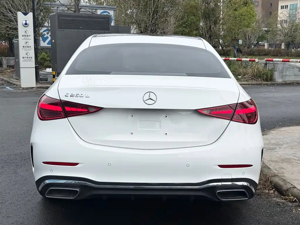 Mercedes-Benz C-Class 2023 — фото 7